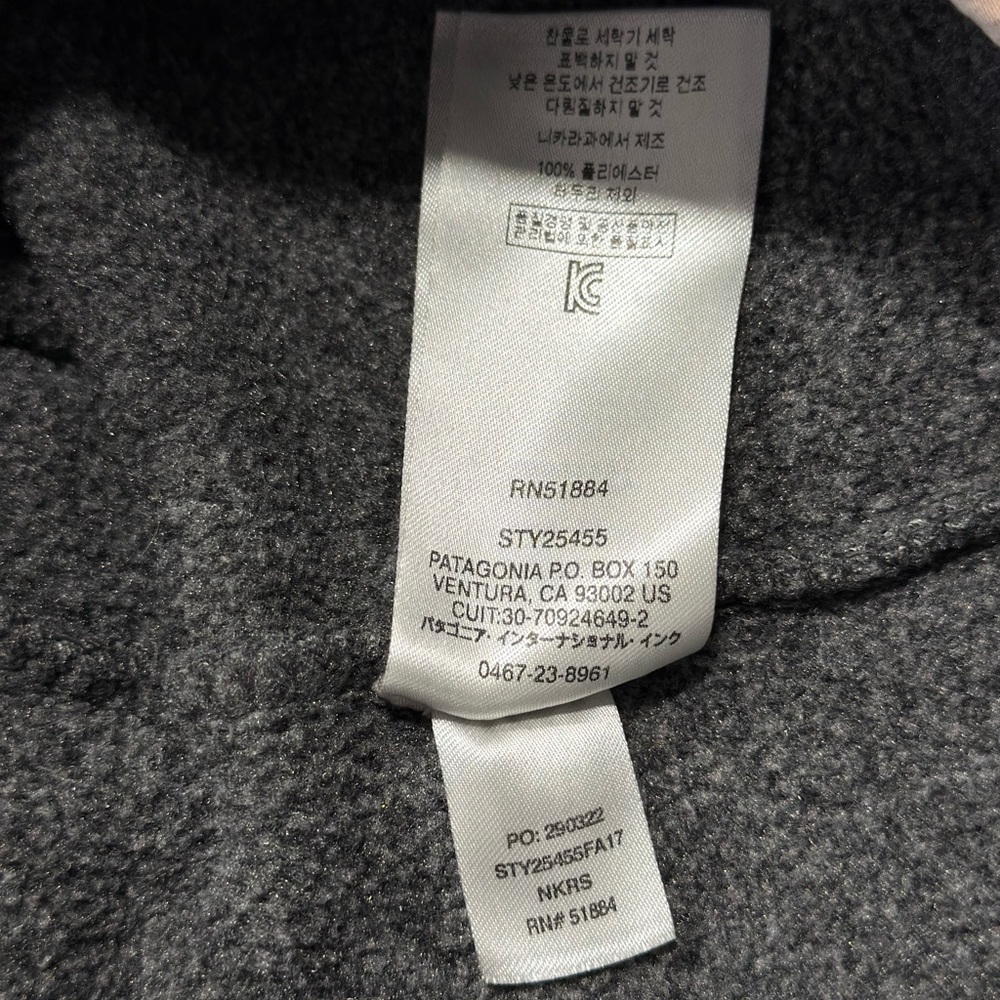 Patagonia Women's Gray and Cream Cowl Sweater - Picture 14 of 14